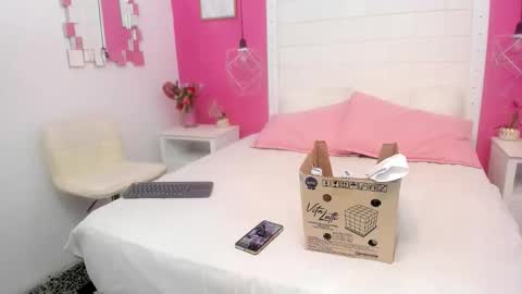 Snapshot of crystal_watson0 chatting on May 27, 2026, 1:30 pm Milf Latina online show from May 27, 2026, 1:30 pm