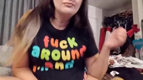 Snapshot of crystalbarbie214 chatting on January 17, 2026, 12:26 am crystalbarbie214 online show from January 17, 2026, 12:26 am