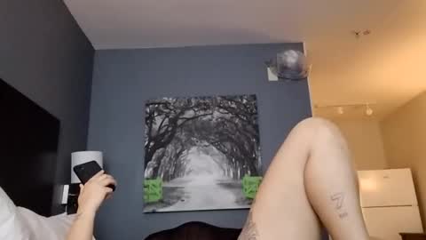 Snapshot of crystalbarbie214 chatting on February 24, 2026, 7:01 pm crystalbarbie214 online show from February 24, 2026, 7:01 pm