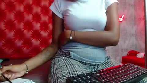 Crystal online show from January 17, 2025, 2:29 am