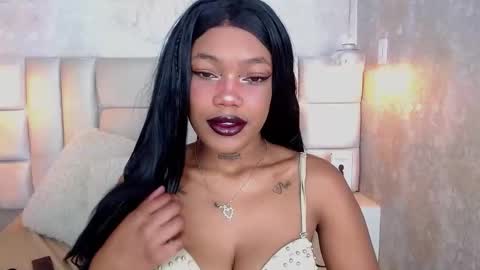 Crystal online show from September 14, 2025, 8:52 pm