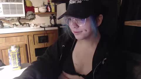 crystalcora online show from January 12, 2026, 5:56 am