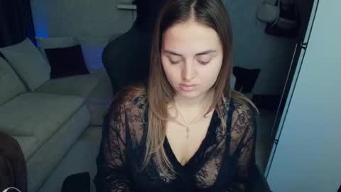 Snapshot of crystalemily chatting on November 28, 2025, 7:38 pm crystalemily online show from November 28, 2025, 7:38 pm