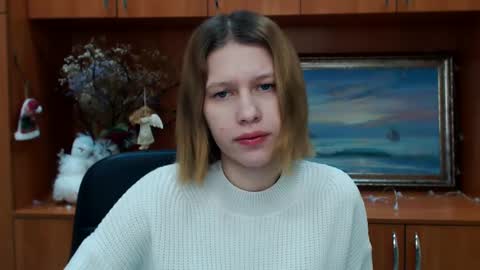 Snapshot of crystalgirl__ chatting on January 19, 2025, 7:25 am Stella online show from January 19, 2025, 7:25 am