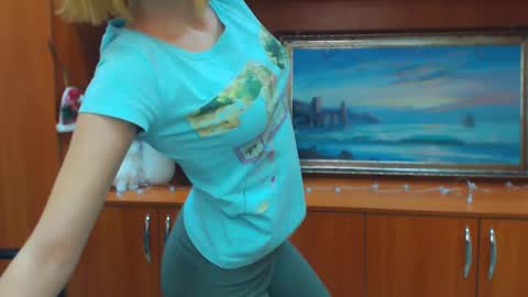 Snapshot of crystalgirl__ chatting on January 25, 2025, 8:53 am Stella online show from January 25, 2025, 8:53 am