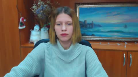 Snapshot of crystalgirl__ chatting on January 25, 2025, 12:05 pm Stella online show from January 25, 2025, 12:05 pm