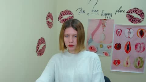 Snapshot of crystalgirl__ chatting on January 28, 2025, 10:45 am Stella online show from January 28, 2025, 10:45 am