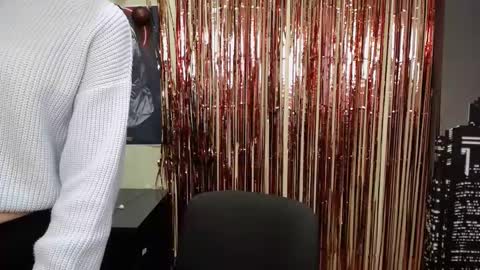 Snapshot of crystalgirl__ chatting on February 5, 2025, 12:17 pm Stella online show from February 5, 2025, 12:17 pm