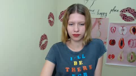 Snapshot of crystalgirl__ chatting on February 6, 2025, 1:43 pm Stella online show from February 6, 2025, 1:43 pm