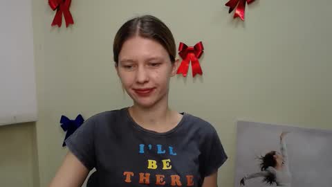 Snapshot of crystalgirl__ chatting on February 7, 2025, 1:22 pm Stella online show from February 7, 2025, 1:22 pm