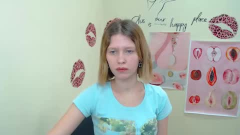 Snapshot of crystalgirl__ chatting on February 15, 2025, 11:17 am Stella online show from February 15, 2025, 11:17 am