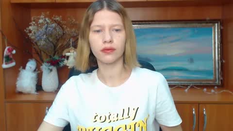 Snapshot of crystalgirl__ chatting on February 16, 2025, 7:26 am Stella online show from February 16, 2025, 7:26 am