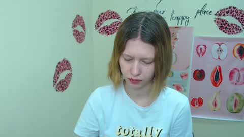 Snapshot of crystalgirl__ chatting on February 17, 2025, 7:26 am Stella online show from February 17, 2025, 7:26 am