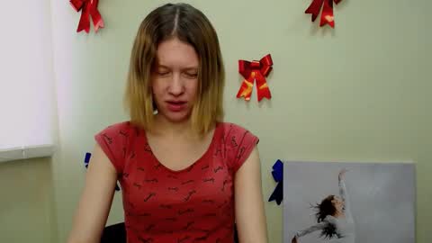 Snapshot of crystalgirl__ chatting on March 6, 2025, 11:14 am Stella online show from March 6, 2025, 11:14 am