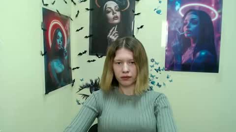 Snapshot of crystalgirl__ chatting on March 8, 2025, 4:17 pm Stella online show from March 8, 2025, 4:17 pm