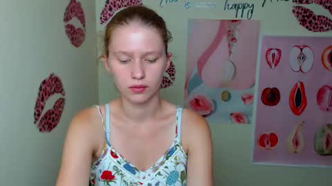 Snapshot of crystalgirl__ chatting on September 13, 2025, 11:54 am Stella online show from September 13, 2025, 11:54 am