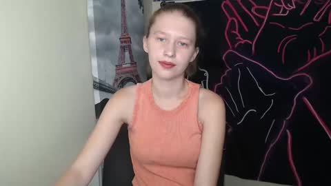 Snapshot of crystalgirl__ chatting on September 19, 2025, 6:15 am Stella online show from September 19, 2025, 6:15 am