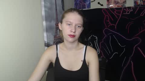 Snapshot of crystalgirl__ chatting on September 29, 2025, 6:07 am Stella online show from September 29, 2025, 6:07 am