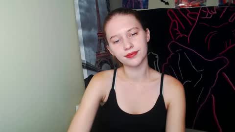 Snapshot of crystalgirl__ chatting on October 2, 2025, 12:23 pm Stella online show from October 2, 2025, 12:23 pm