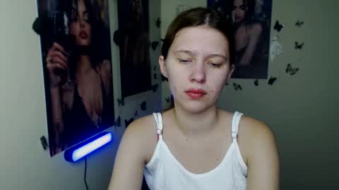 Snapshot of crystalgirl__ chatting on January 11, 2026, 1:27 pm Stella online show from January 11, 2026, 1:27 pm