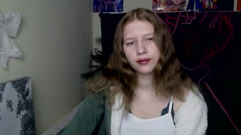 Snapshot of crystalgirl__ chatting on March 3, 2026, 7:36 am Stella online show from March 3, 2026, 7:36 am