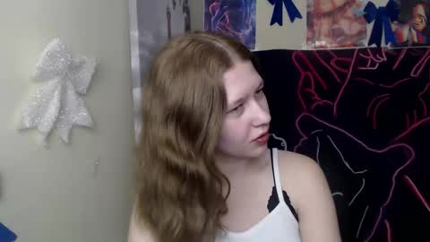 Snapshot of crystalgirl__ chatting on March 6, 2026, 2:24 pm Stella online show from March 6, 2026, 2:24 pm