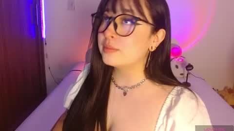 Olivia  online show from July 24, 2026, 1:36 am