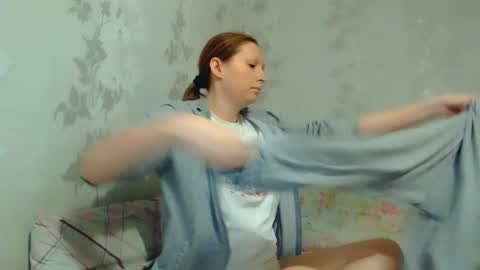 Snapshot of crystallangel chatting on April 20, 2026, 4:10 pm CrystallAngel online show from April 20, 2026, 4:10 pm