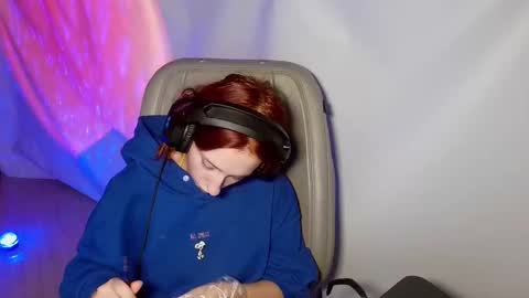 Snapshot of crystallkris chatting on December 25, 2024, 5:37 am Kristina online show from December 25, 2024, 5:37 am