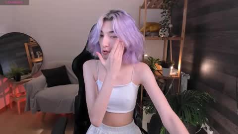 Snapshot of crystalluna__ chatting on October 2, 2025, 2:02 pm Mia online show from October 2, 2025, 2:02 pm