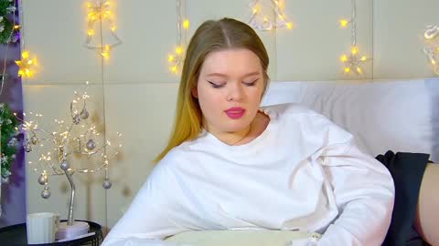 Crystal online show from December 22, 2024, 3:33 pm