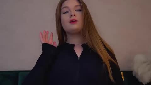 Crystal online show from February 2, 2026, 6:06 pm