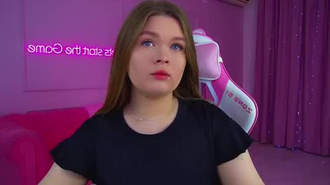 Crystal online show from March 16, 2026, 7:18 pm