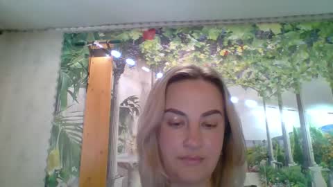 Julianna online show from March 29, 2026, 8:14 am