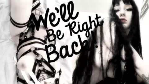 Snapshot of crystalsomnia chatting on November 3, 2025, 10:16 am Sasha Make me moan with patterns good music here online show from November 3, 2025, 10:16 am