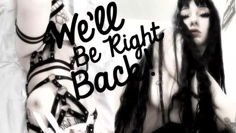 Snapshot of crystalsomnia chatting on February 8, 2026, 4:43 pm Sasha Make me moan with patterns good music here online show from February 8, 2026, 4:43 pm