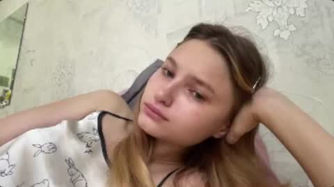 crystalstipp online show from July 29, 2026, 6:00 am