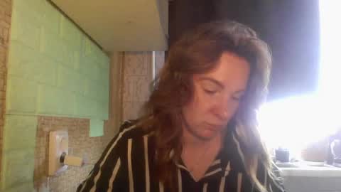 Snapshot of crystalvelvet chatting on May 28, 2026, 7:49 am crystalvelvet online show from May 28, 2026, 7:49 am