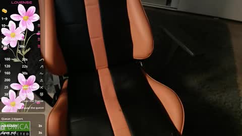 Snapshot of crystalyss chatting on September 23, 2025, 2:36 am Lia online show from September 23, 2025, 2:36 am