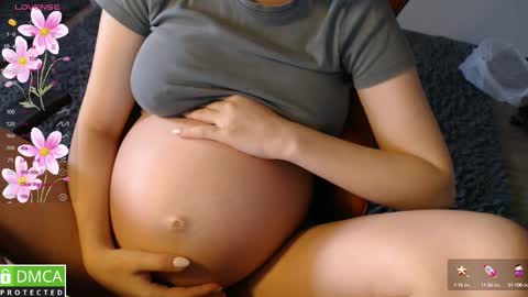 Snapshot of crystalyss chatting on October 3, 2025, 2:41 am Lia online show from October 3, 2025, 2:41 am