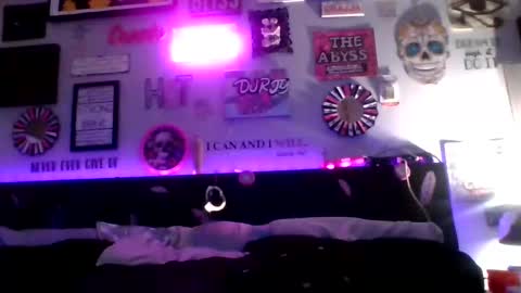 wetnwild online show from November 8, 2025, 10:04 am