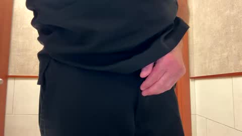 Snapshot of cuban2_slut chatting on April 6, 2026, 6:42 pm Cubantoo online show from April 6, 2026, 6:42 pm