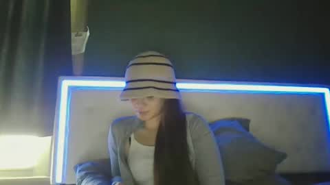 Snapshot of cubangoldn chatting on December 1, 2024, 6:30 pm cubangoldn online show from December 1, 2024, 6:30 pm