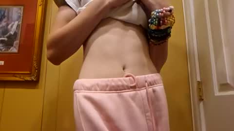 cuddleavenue online show from September 20, 2025, 3:18 am