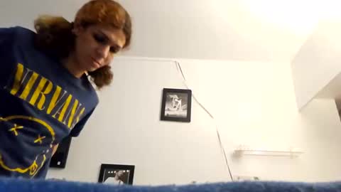 cuddleavenue online show from September 22, 2025, 12:12 am