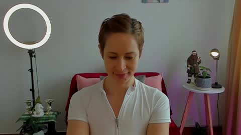 Leonela online show from December 7, 2024, 2:57 pm