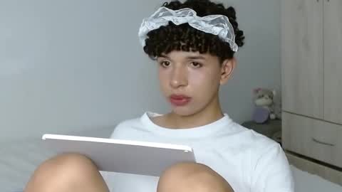 Cuddly online show from February 27, 2025, 6:42 pm