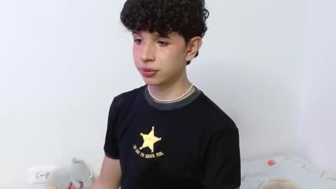 Cuddly online show from September 25, 2025, 10:02 pm