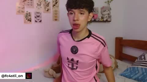 Cuddly online show from April 16, 2026, 3:46 pm