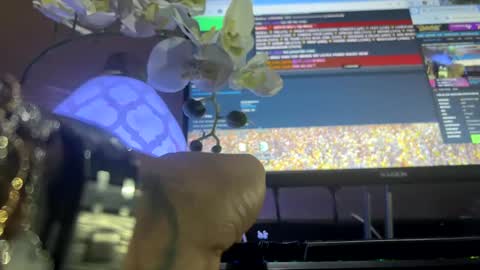 Snapshot of cum_all_over_mmee chatting on February 5, 2025, 8:54 am im KIM new girl to spoil online show from February 5, 2025, 8:54 am